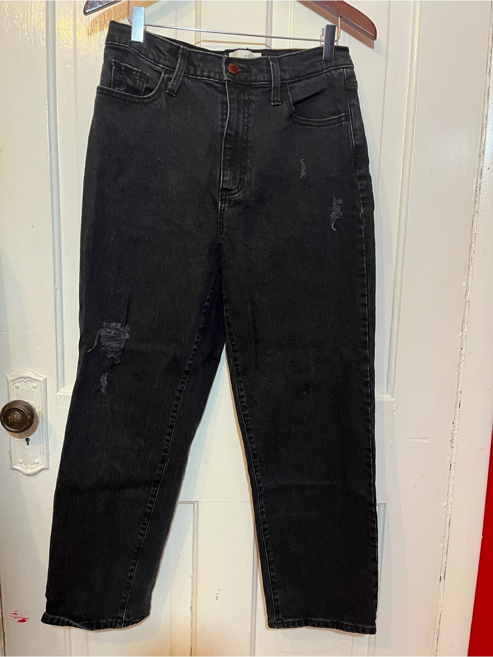 Universal Thread Black Relaxed Fit Distressed Jeans